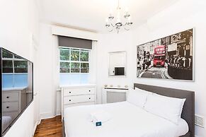 Bright Warwick Chambers Apartment