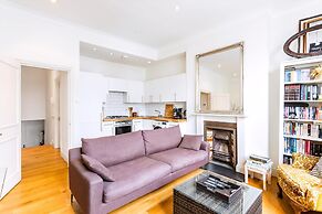 Bright and Spacious Notting Hill Nest