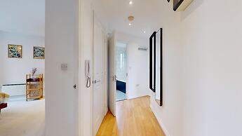 Cozy Hackney Apartment