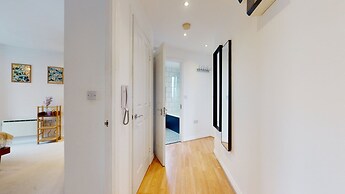 Cozy Hackney Apartment
