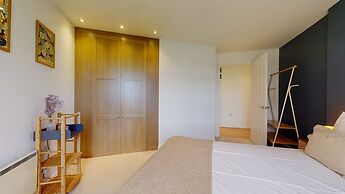 Cozy Hackney Apartment