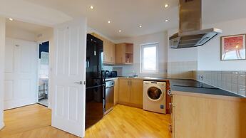 Cozy Hackney Apartment