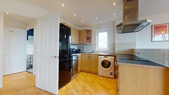 Cozy Hackney Apartment
