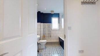 Cozy Hackney Apartment