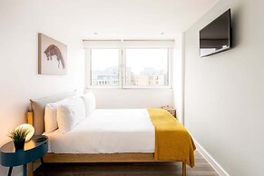 Bright London Bridge Apartment