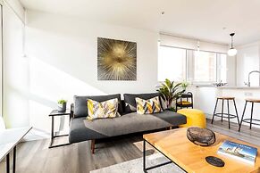 Bright London Bridge Apartment