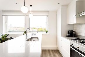 Bright London Bridge Apartment