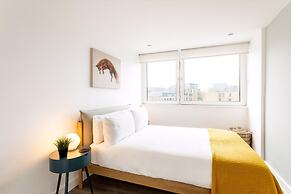 Bright London Bridge Apartment