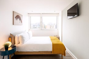 Bright London Bridge Apartment