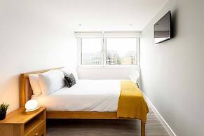 Bright London Bridge Apartment