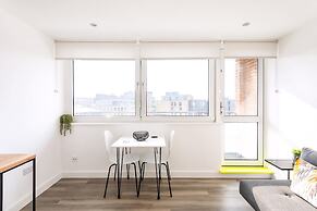 Bright London Bridge Apartment