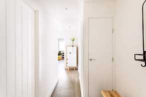 Bright London Bridge Apartment