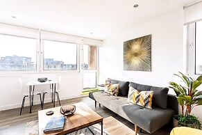 Bright London Bridge Apartment