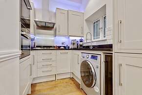 Bright Camberwell Georgian Apartment