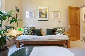 Bright Camberwell Georgian Apartment
