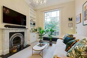 Bright Camberwell Georgian Apartment