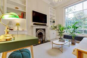 Bright Camberwell Georgian Apartment