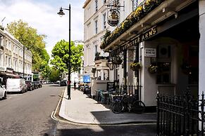 Bright 1BR + Balcony by Hyde Park