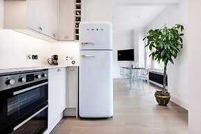 Modern and Bright Highgate Gem