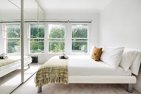 Modern and Bright Highgate Gem