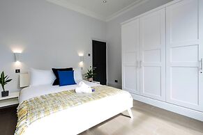 Modern and Bright Highgate Gem