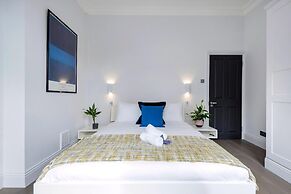 Modern and Bright Highgate Gem