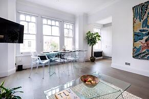 Modern and Bright Highgate Gem