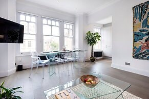 Modern and Bright Highgate Gem