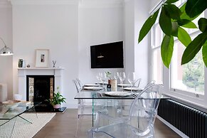 Modern and Bright Highgate Gem