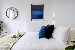 Modern and Bright Highgate Gem