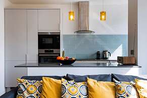 Bright and Modern Earls Court Gem