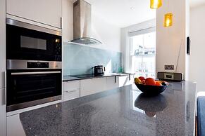 Bright and Modern Earls Court Gem