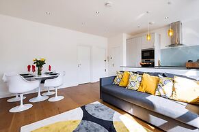 Bright and Modern Earls Court Gem