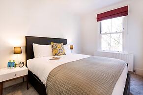 Bright and Modern Earls Court Gem