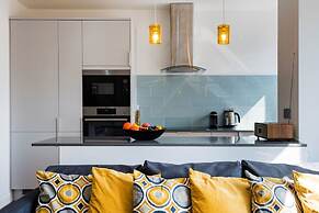 Bright and Modern Earls Court Gem