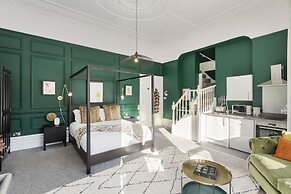 Your Apartment Clifton House