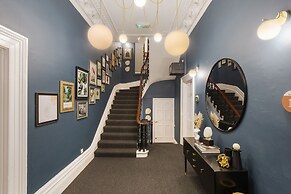 Your Apartment Clifton House