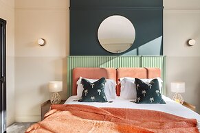 Your Apartment Clifton House