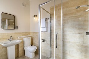 Your Apartment Clifton House