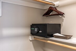 StayOvr at Galatyn Park - Richardson