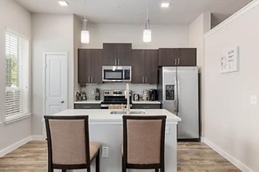 StayOvr at Galatyn Park - Richardson