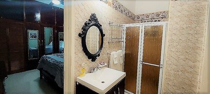 Dela de-Rose Guest House negril Jamaica