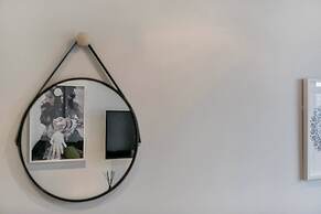 Chic in the City Free Parking