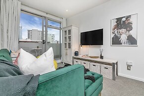 Chic in the City Free Parking