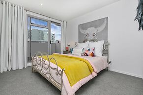 Chic in the City Free Parking