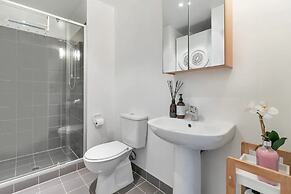 Chic in the City Free Parking