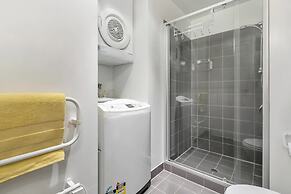 Chic in the City Free Parking