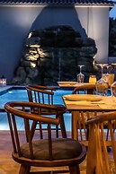 Avaton Suites & Villa Philian Collection