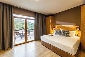 Avaton Suites & Villa Philian Collection