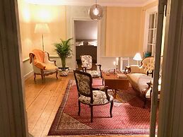 5 bed Country Home Only 2 hrs North of Stockholm